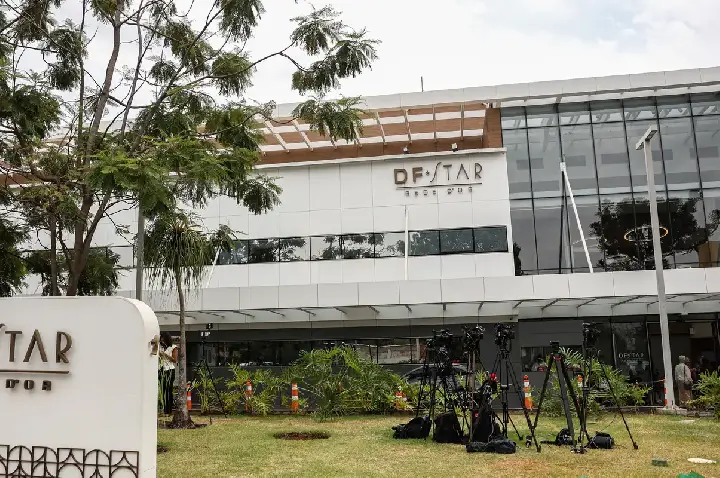 Bolsonaro apresenta melhora clínica, mas segue em UTI