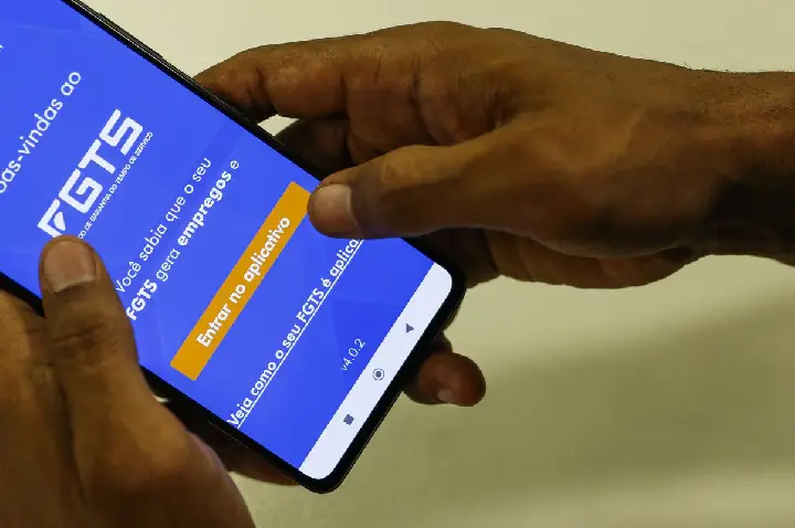 Caixa antecipa saque-aniversário do FGTS para demitidos