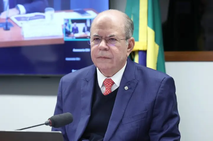 Comissão aprova projeto que determina monitoração eletrônica de condenados por estupro de vulnerável