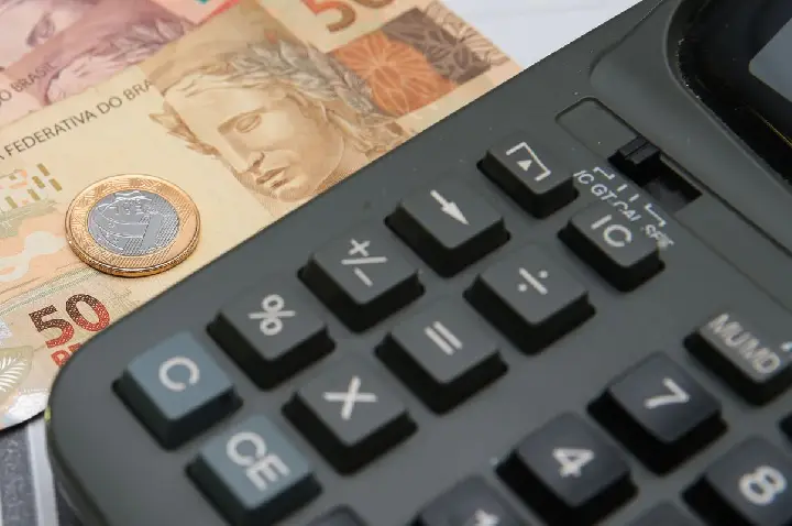 Dívida Pública sobe 1,91% em abril e encosta em R$ 8,8 trilhões