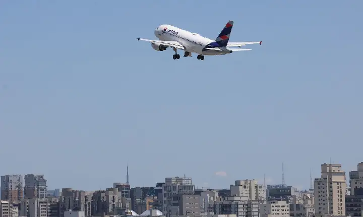 Petrobras reduz preço do querosene de aviação em 14,2% 