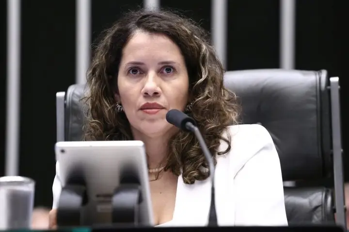 Projeto garante participação remota e segunda chamada para gestantes em concursos públicos