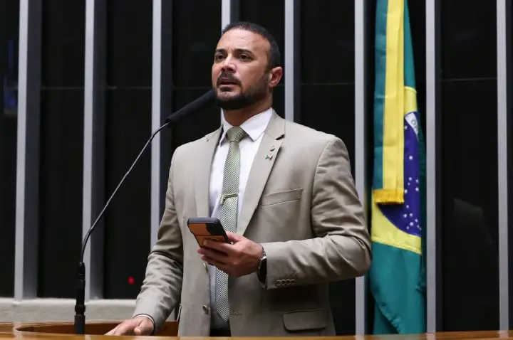 Projeto torna crime o uso de animais no tráfico de drogas