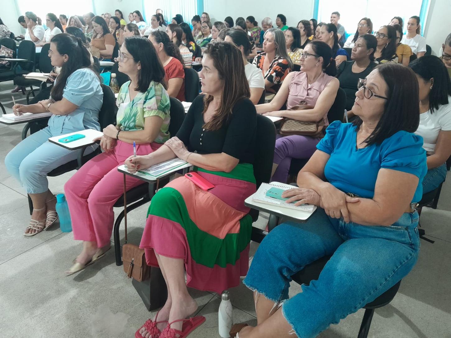 Educadores participam de Seminário de Educação Especial em Jaguaré