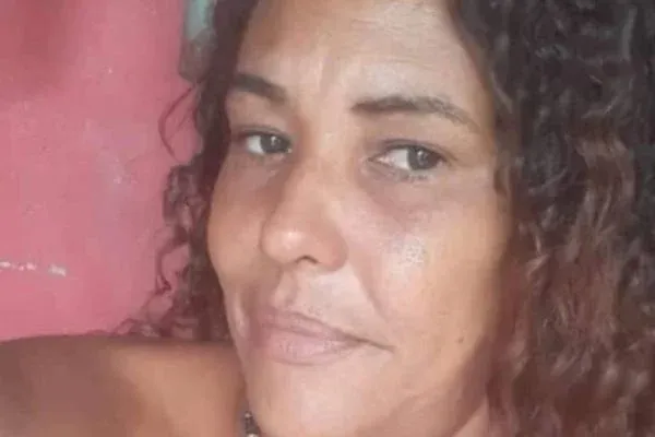 Foi encontrada Mulher morta a facadas dentro de casa em Linhares