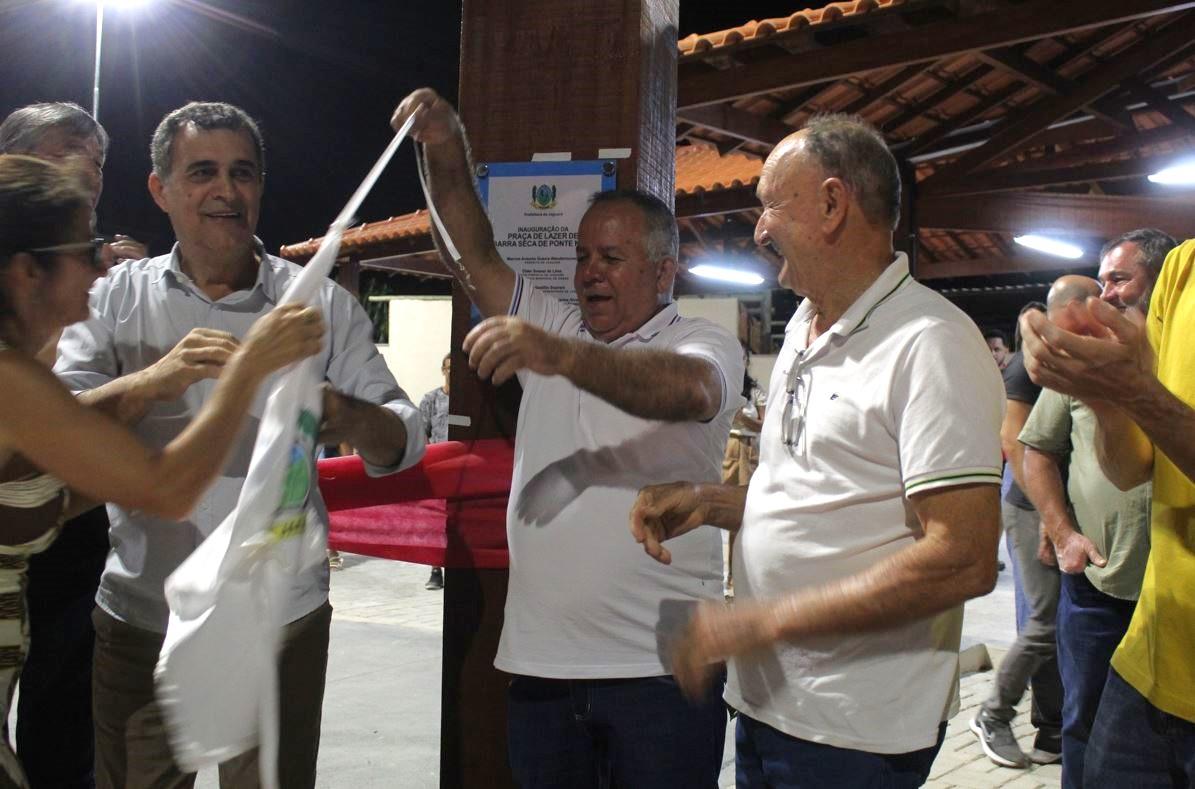 Moradores de Barra Seca comemoram inauguração da Praça de Lazer em Jaguaré