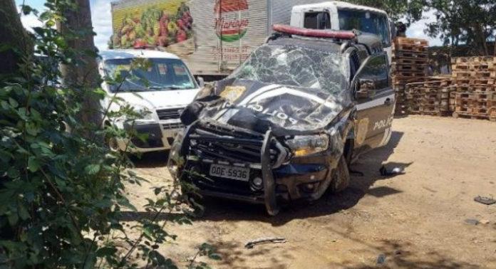 Motociclista morre em colisão com viatura da Polícia Civil na BR 101 em Linhares