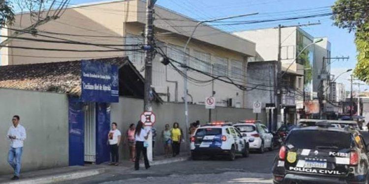 Mulher tenta entrar armada em Escola no Centro de São Mateus para matar funcionária
