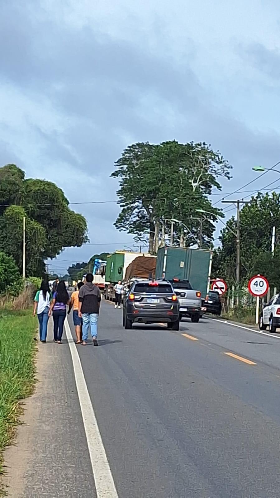 Protesto dos moradores do km 25, em São Mateus
