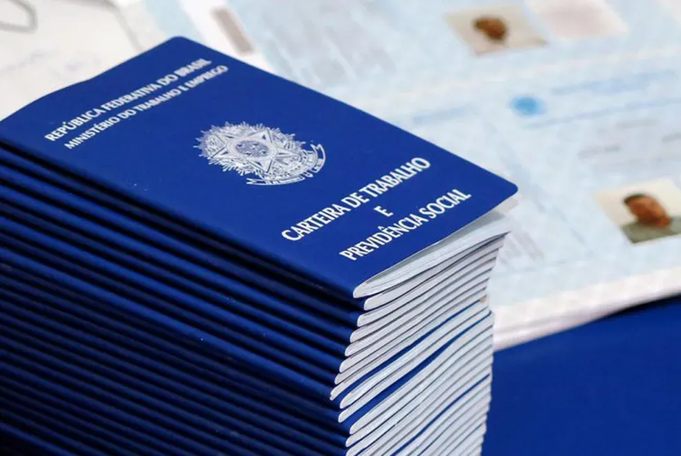 Emprego até para quem não tem experiência? Semana começa com mais de 3,4 mil vagas abertas no ES; saiba como conseguir o seu