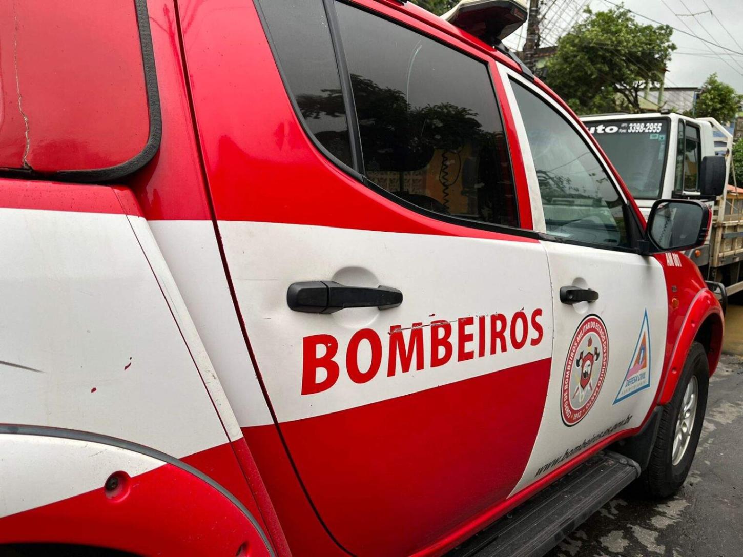 Grávida se tranca com crianças e coloca fogo na casa da mãe em Cariacica