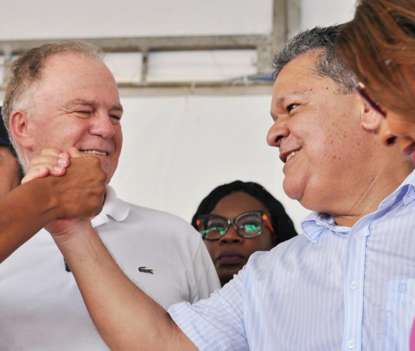 Paulo Fundão agradece a Casagrande e Freitas por quase R$ 1 bilhão em investimentos para São Mateus