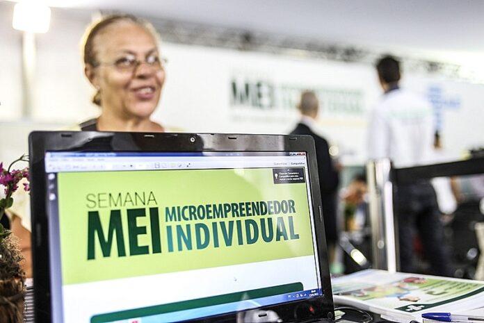 Saiba como regularizar o MEI e evitar a exclusão do Simples Nacional
