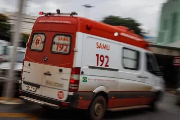 Encontrada queimada dentro de casa, jovem grávida perde bebê
