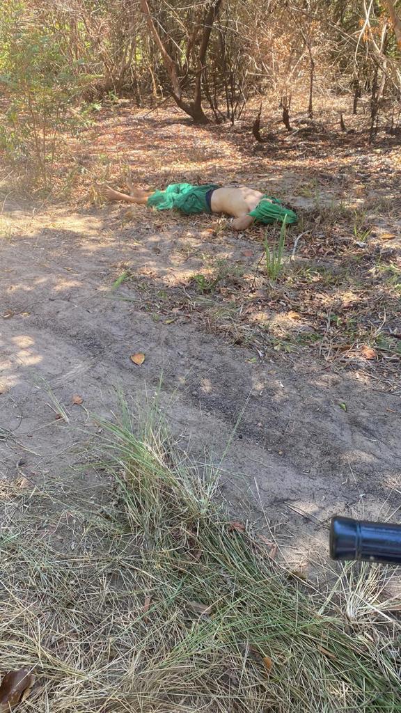 UM CORPO FOI ENCONTRADO NA ESTRADA DA MELEIRA EM SÃO MATEUS ES