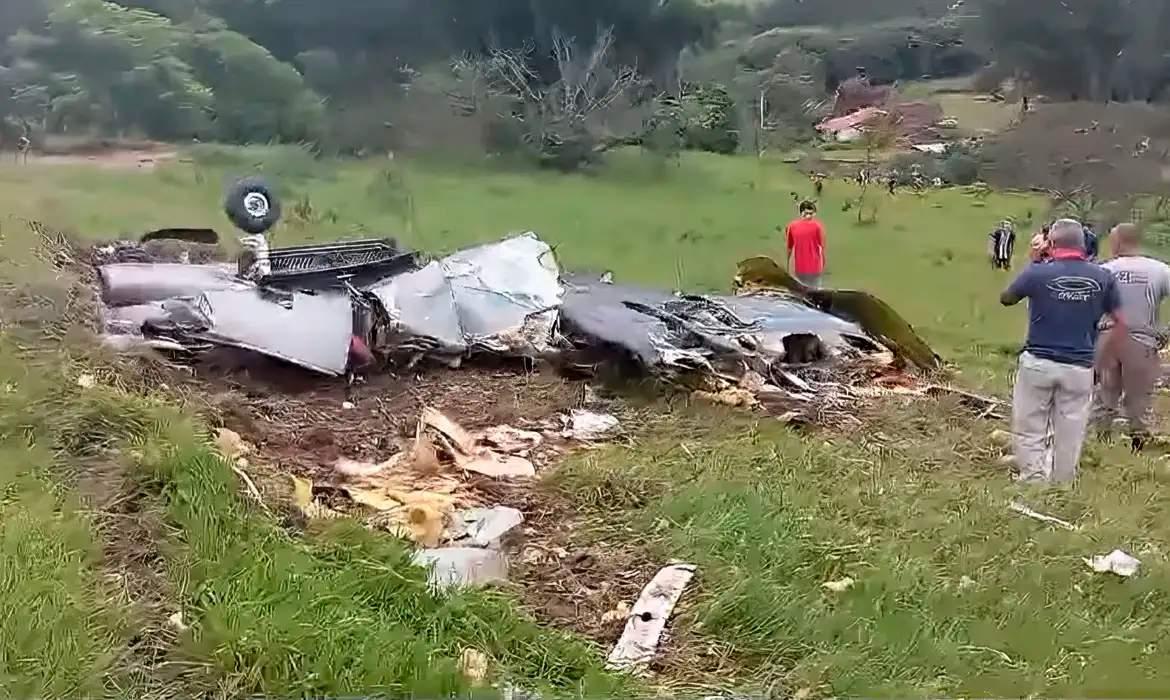 O que se sabe sobre a queda de avião em MG que deixou 7 mortos