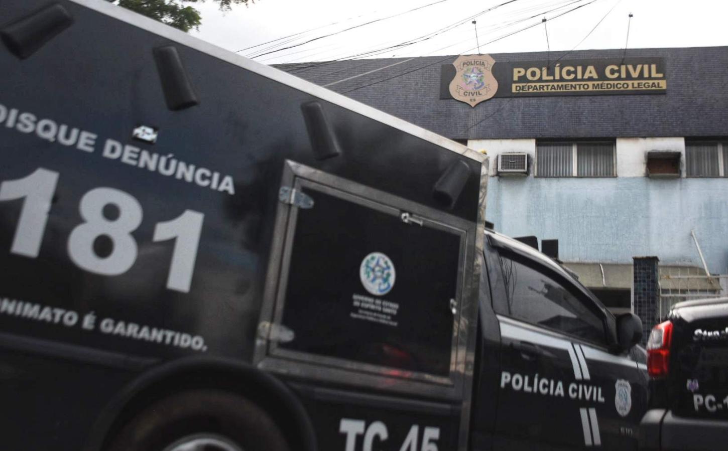 Com filho no colo, jovem de 24 anos é morta a tiros em Vila Velha