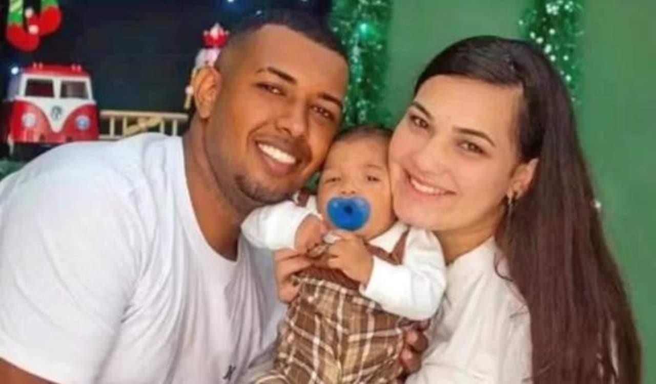 Bebê de 7 meses é morto com os pais em ataque a tiros contra carro
