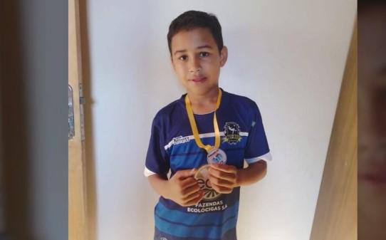 Menino de 8 anos desaparece e é encontrado morto dentro de poço d’água em São Mateus
