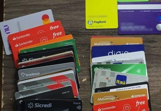 PF mira quadrilha que invadiu celulares para desviar dinheiro de prefeitura do ES