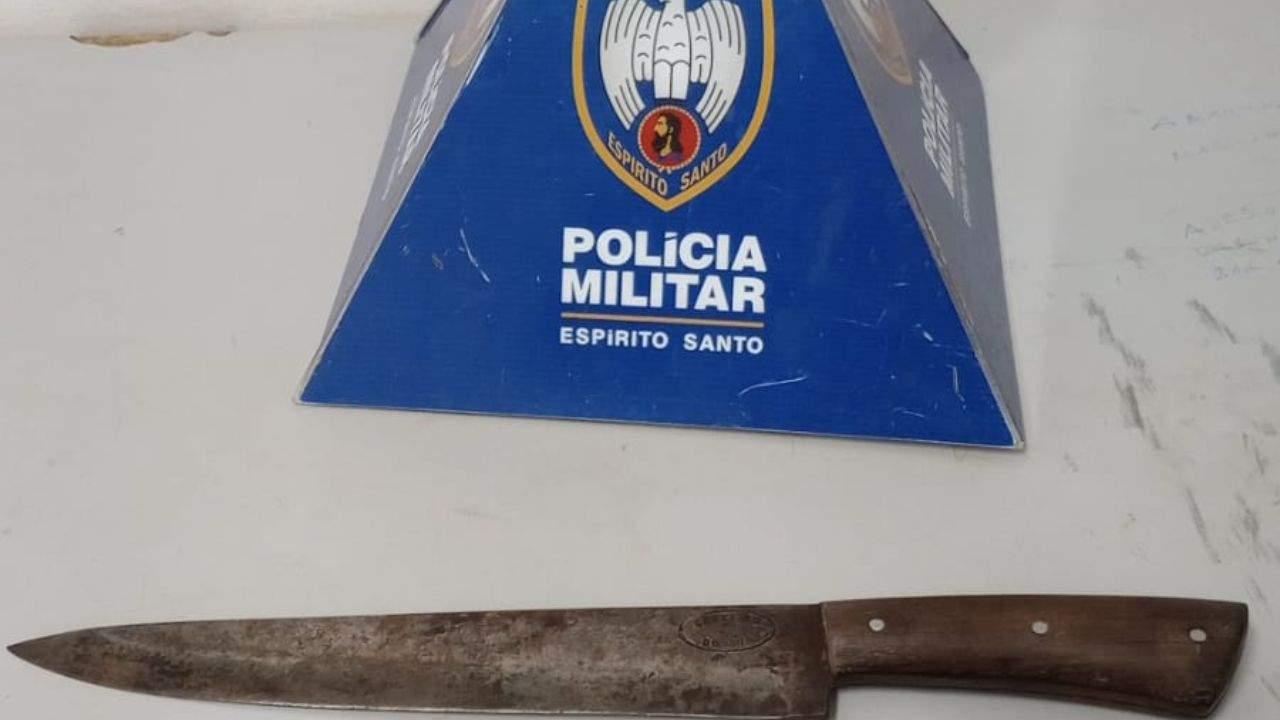 Mulher em cárcere privado pede socorro com bilhete em esparadrapo no ES