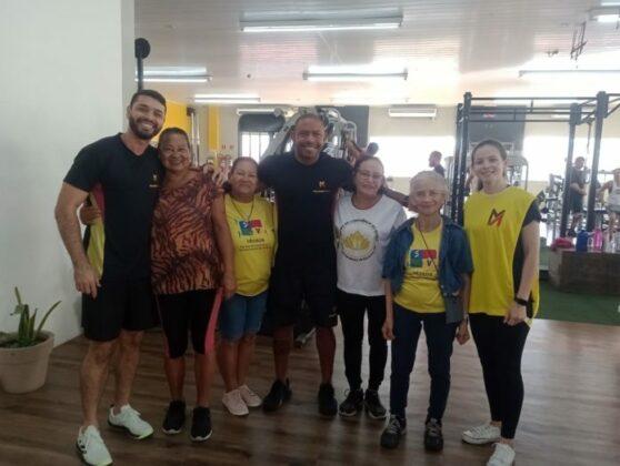 Idosos do CCI visitam academia em Nova Venécia