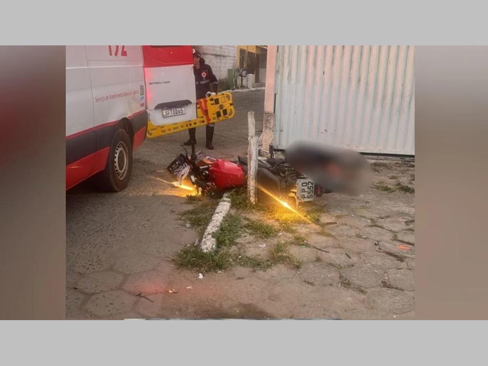 Adolescente foge da PM, bate a moto em pilastra e morre em São Mateus