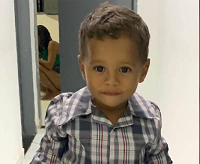 Criança de 2 anos é socorrida de helicóptero após queimadura grave no Norte do ES