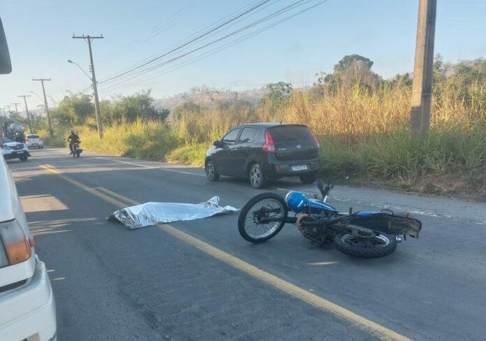 Motociclista morre após acidente com carreta na BR 259 em Colatina