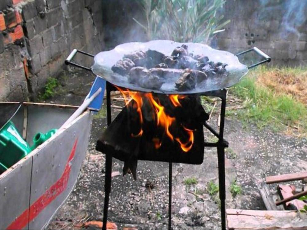 Três pessoas sofrem queimaduras durante churrasco no Noroeste do ES