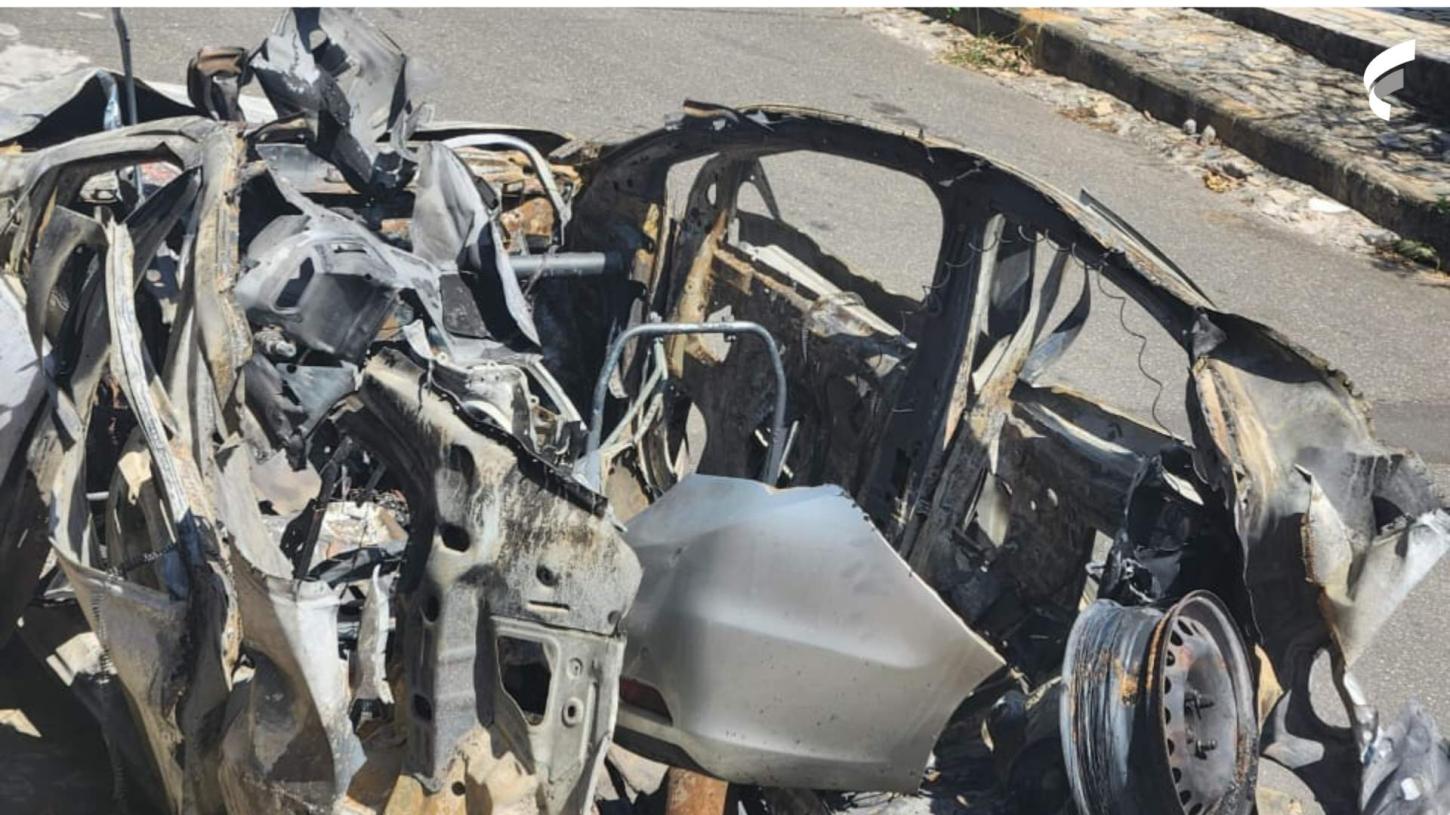 Carro pega fogo com mãe e filho de 4 anos no ES
