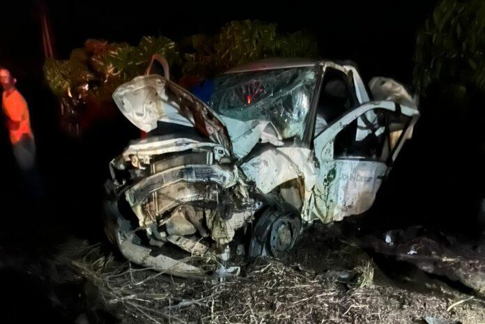 Dois homens ficam feridos em acidente de carro na ES 356 em Jaguaré