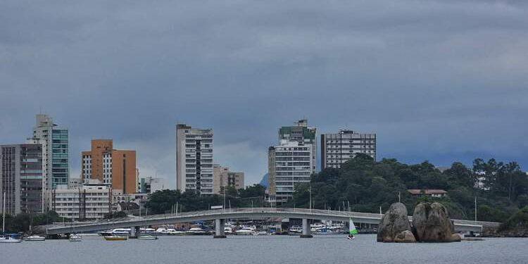 Frente Fria se Afastando: O Que Esperar do Tempo no Espírito Santo?