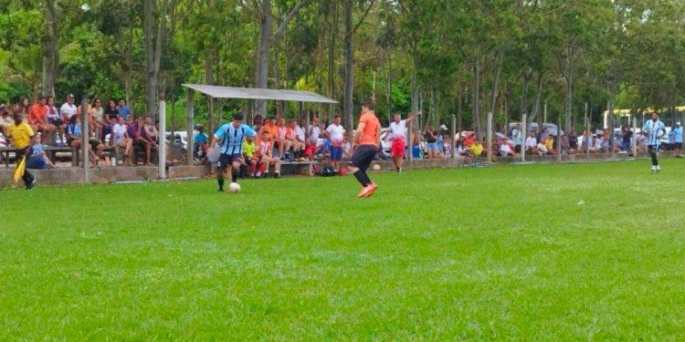Estrela volta à ponta do Amador de Futebol em Jaguaré