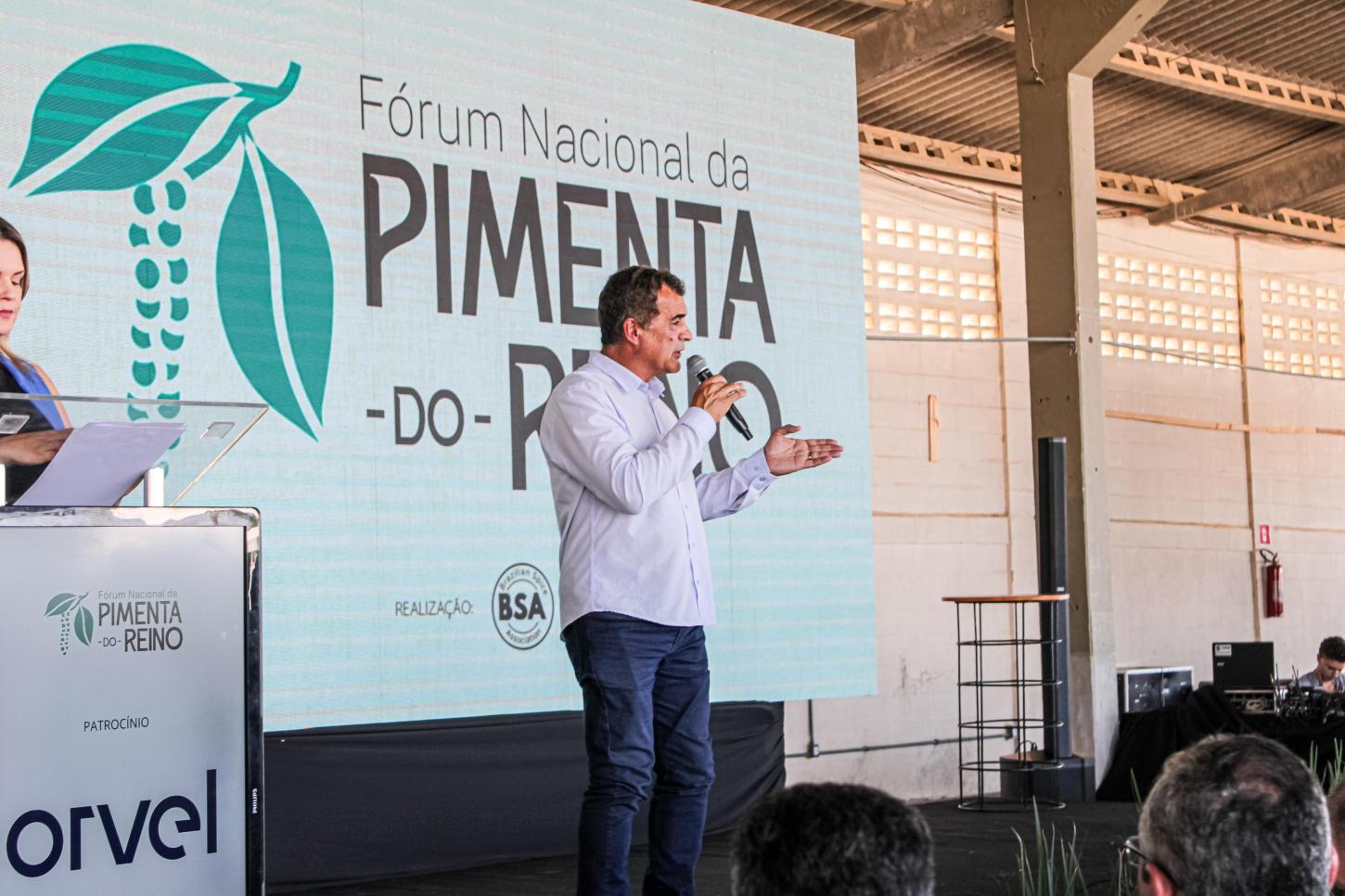 Primeiro Fórum Nacional da Pimenta-do-Reino reúne produtores e especialistas em Jaguaré