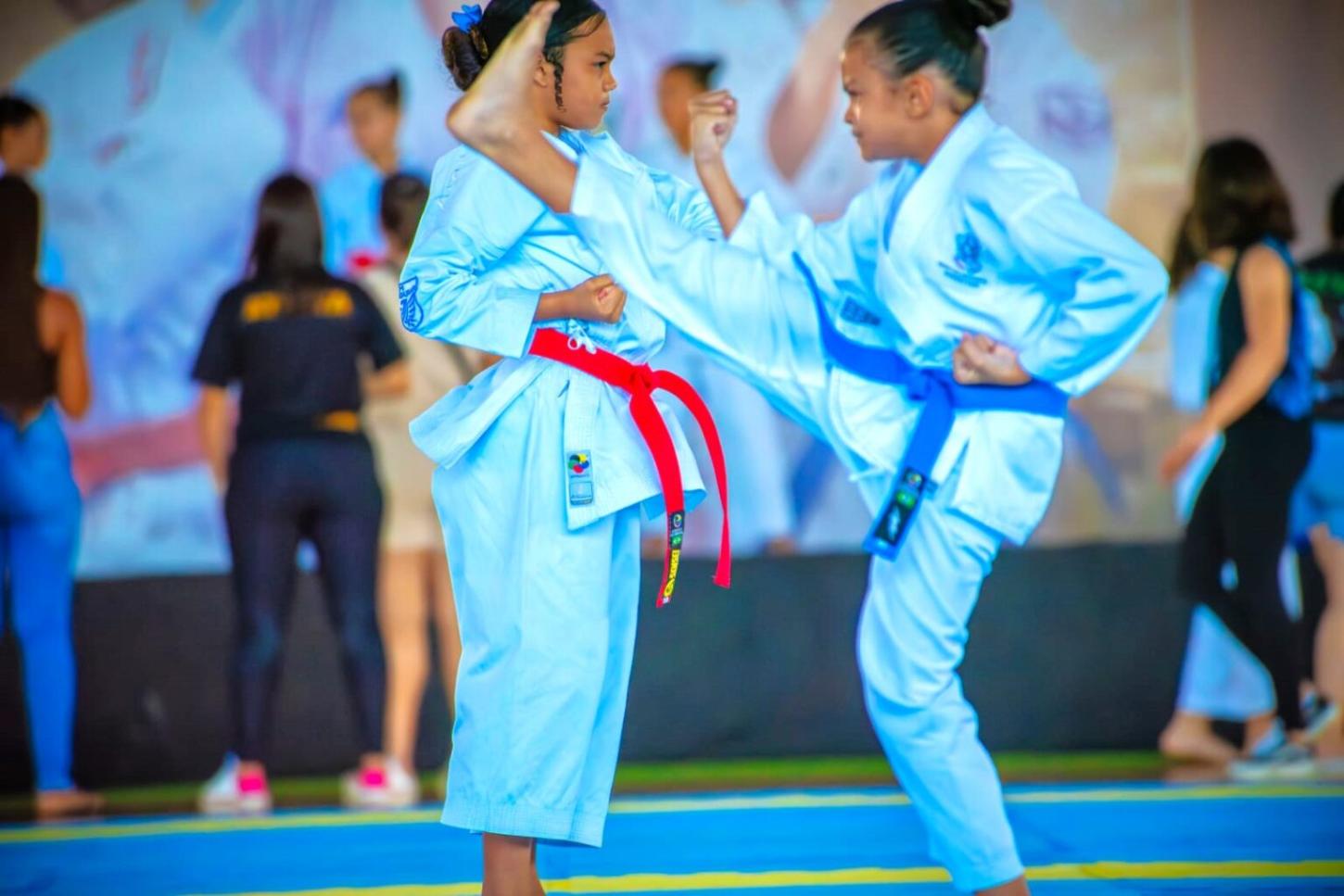 Atletas de Jaguaré são campeões estaduais de karate