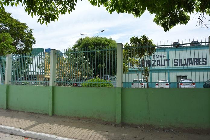 Alunos do Caic devem ser remanejados para outra escola; as obras ainda não terminaram