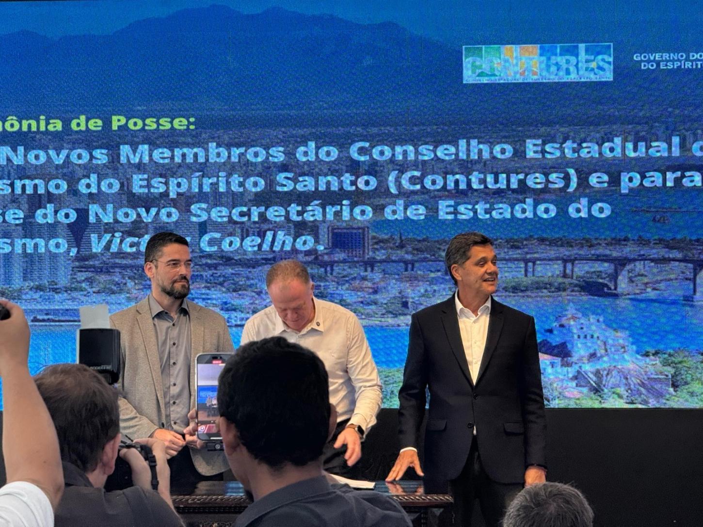 Governo do Estado empossa nova Diretoria do Contures