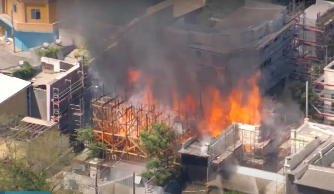 Incêndio atinge cenários de próxima novela das sete da Globo