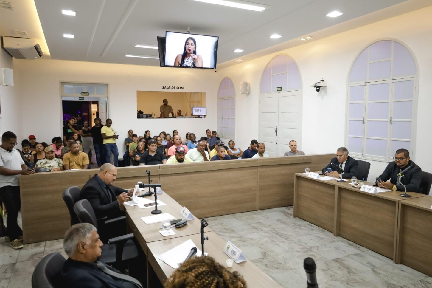 Câmara de São Mateus debate projetos relevantes e apresenta indicações