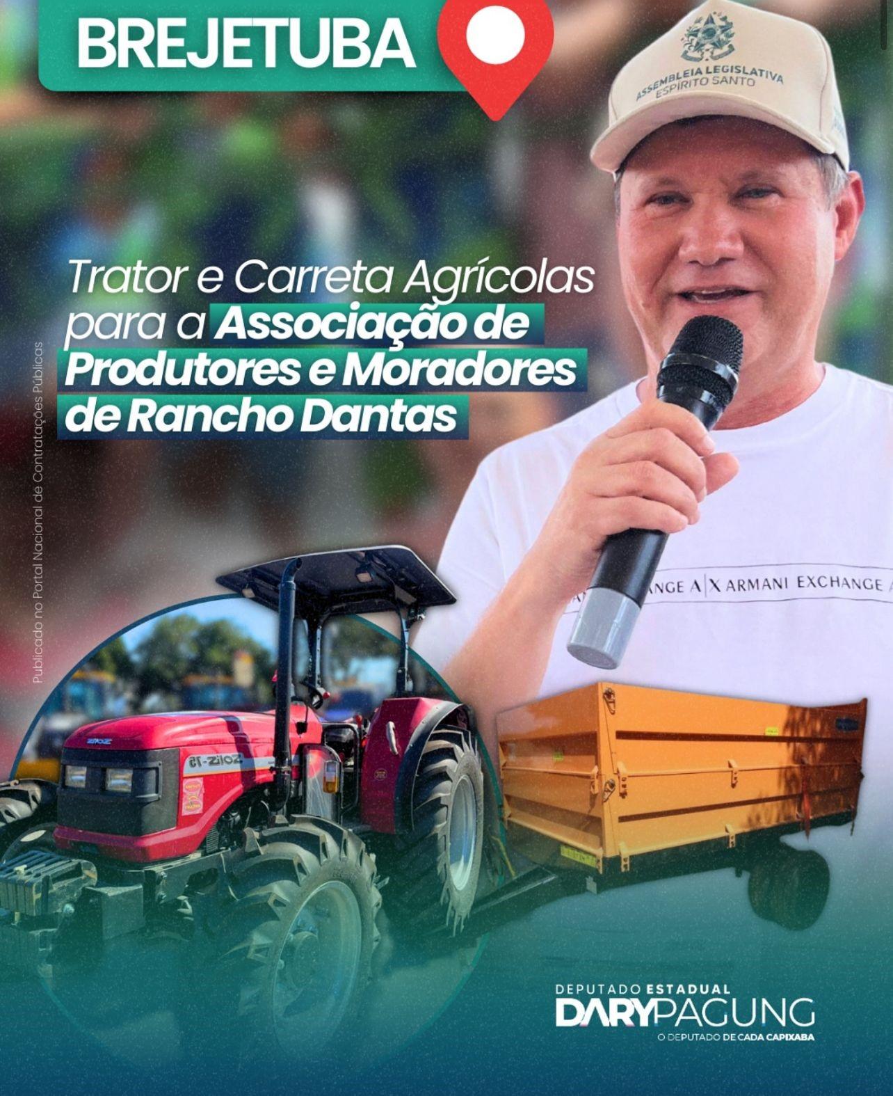 Dary pagung faz entrega de trator em Brejetuba