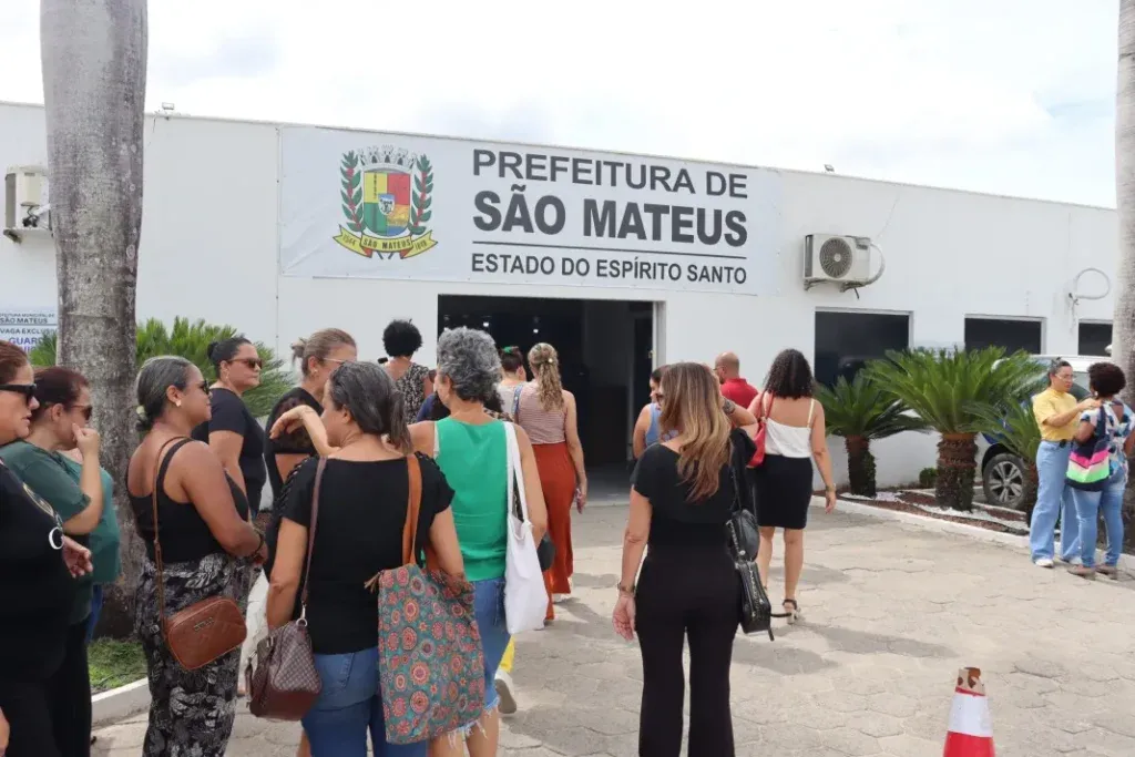 Greve sindicalista desrespeita decisão judicial e prejudica milhares de alunos em São Mateus