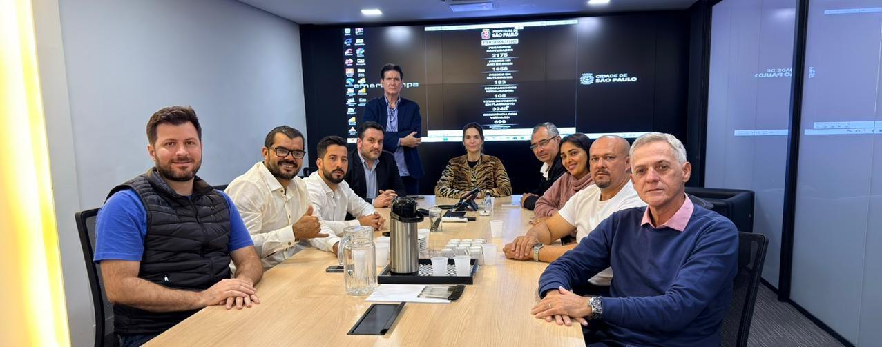 Comitiva de São Mateus realiza visita técnica ao sistema de videomonitoramento Smart Sampa