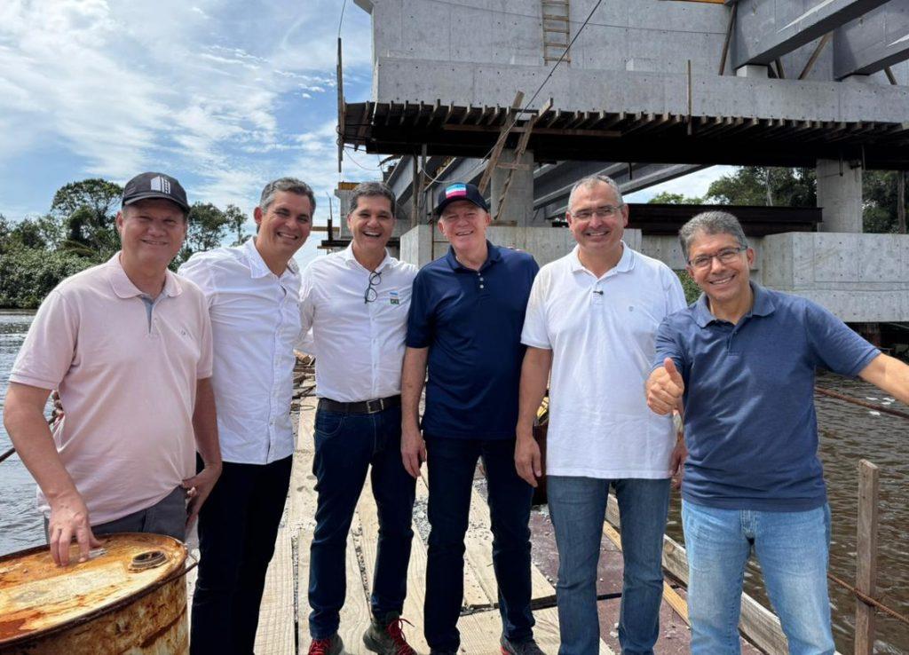 Governador Casagrande inaugura obra e visitas outras em andamento