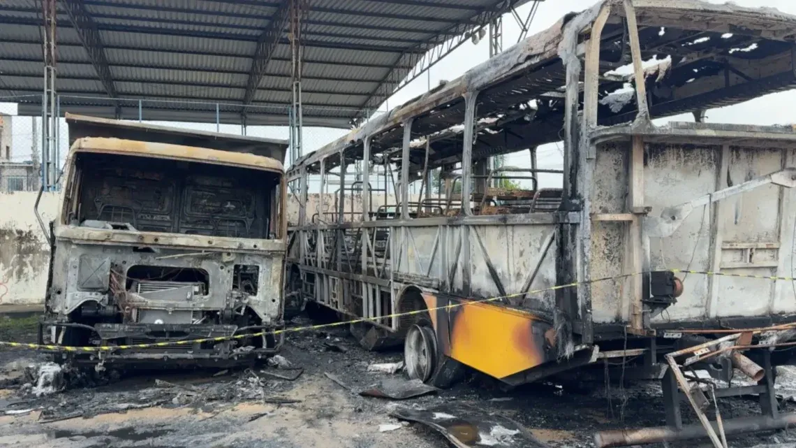 Adolescentes confessam incêndio que destruiu veículos em São Mateus