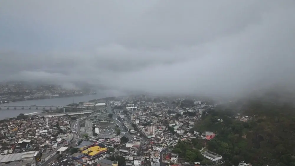 Tempestade, granizo e ventos de 100 km/h ameaçam cidades do ES